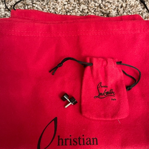 CHRISTIAN LOUBOUTIN! 👠 - Picture 5 of 8